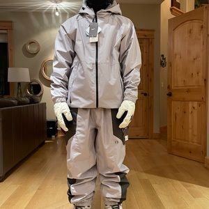 Selling brand new xL BSRABBIT jacket. It’s pretty long. (Sits above the knees)